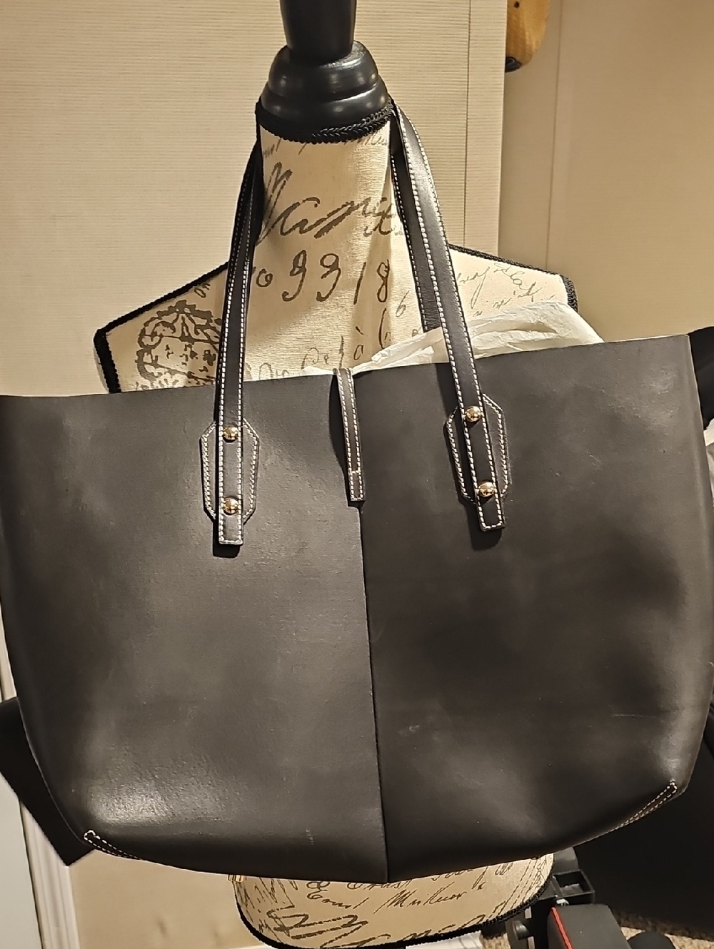 J MCLAUGHLIN Black Leather Tote with Wristlet...LIKE NEW - Picture 4 of 11
